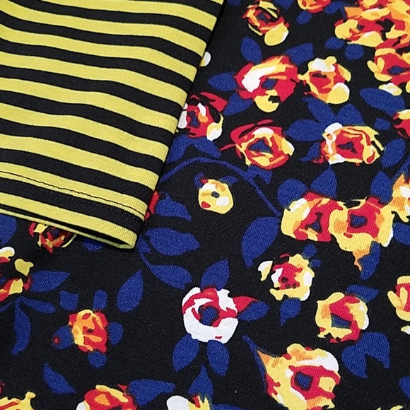 LuLaRoe Randy tee - Picture 5 of 5